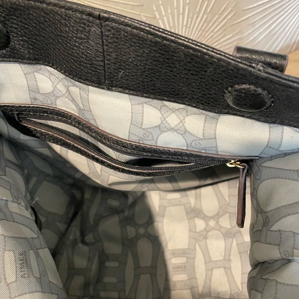 Aimee Kerstenberg tote with cross body strap - Picture 10 of 11